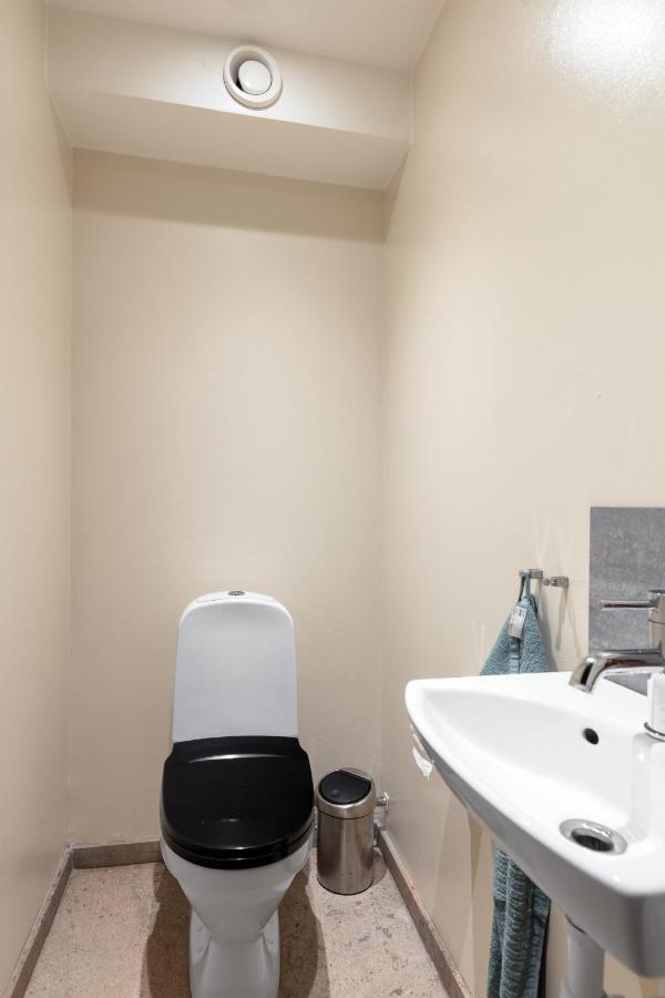 Fantastic 4 Bedroom Home In Bromma With Everything Stockholm Luaran gambar