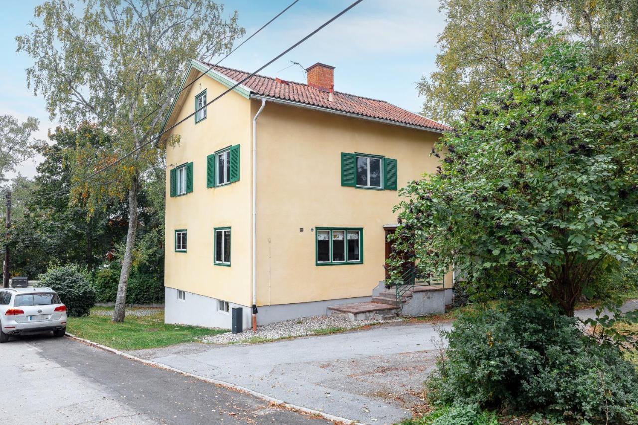 Fantastic 4 Bedroom Home In Bromma With Everything Stockholm Luaran gambar