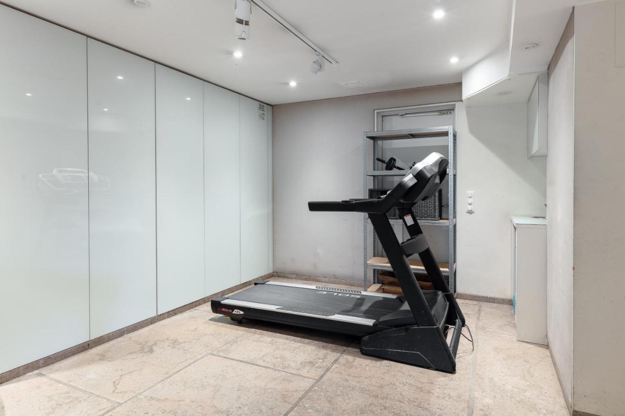 Fantastic 4 Bedroom Home In Bromma With Everything Stockholm Luaran gambar
